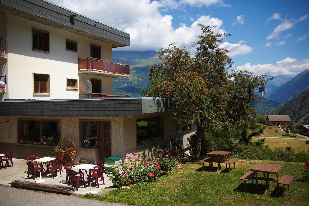Hotel Les Sorbiers Montricher-le-Bochet Exterior foto